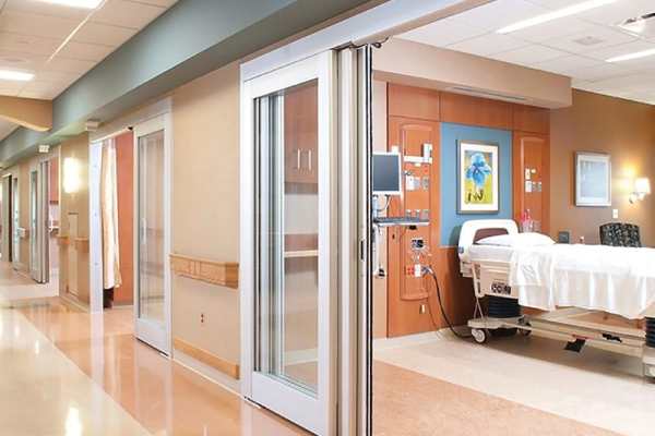 automatic-icu-doors-in-a-hospital