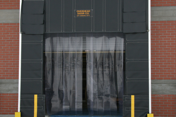 Dock-Leveler_Rigid-Shelter_Bumper-Shield