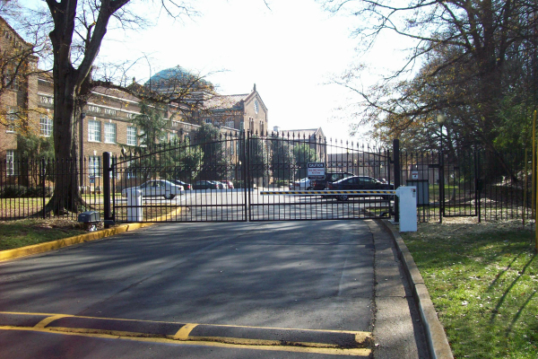 Security-Swing-Gate_Parking-Barrier